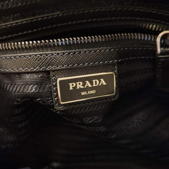 BRAND NEW Prada Re-Nylon & Saffiano Leather Duffle Bag Black 2VC008 with Dustbag - Picture 4 of 11